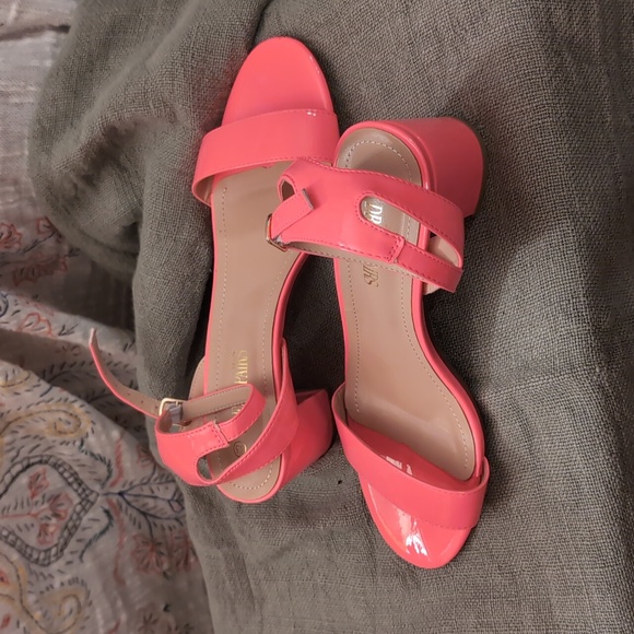 Neon Pink Sandals Size 8.5 - Picture 3 of 4